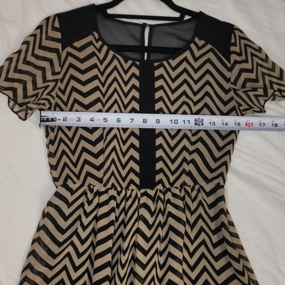EnFocus Studios Women's Tan & Black  Midi Dress Size 4 - Picture 10 of 12